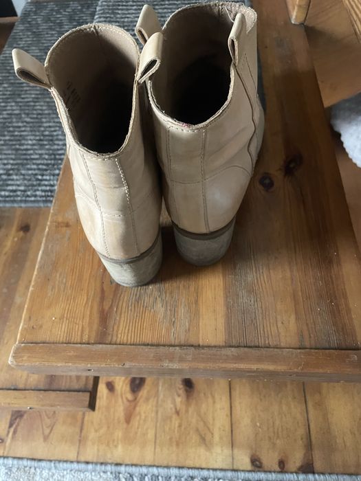 Botki beżowe 40 skóra naturalna Clarks