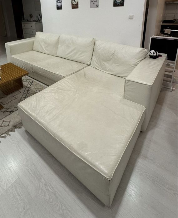 Sofá Grande - Chaise Loung - Pele Branca - Laskasas