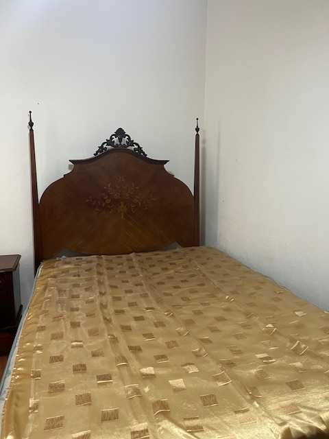 Mobília de quarto estilo D. Maria por 200€