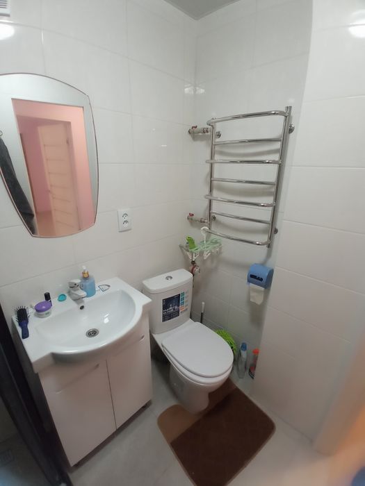 Продаю 2к. кв. пр. Центральний-Водопровідна