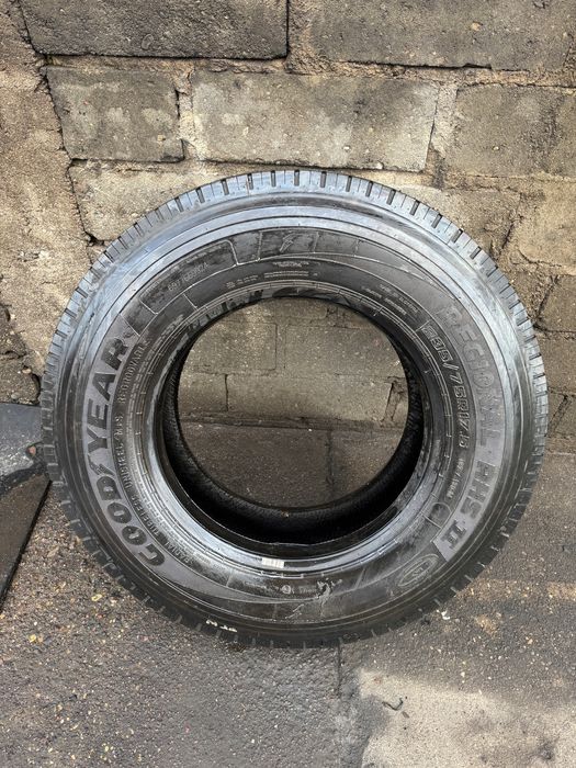 opona napędowa tylna goodyear 235/75r17.5