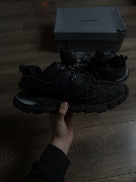 Balenciaga track led