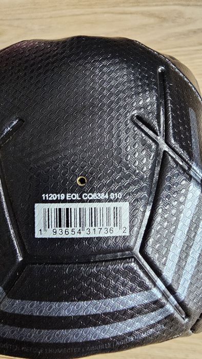 Pilka do piłki nożnej Jordan Paris