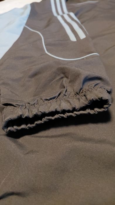 Kurtka Adidas 44/46 stan bardzo dobry
Bluza Adidas – męska, orygi