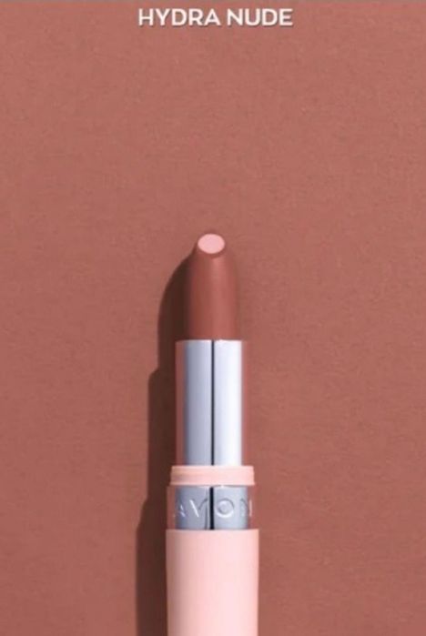 Avon Hydramatic Matte - matowa szminka z kwasem hialuronowym
