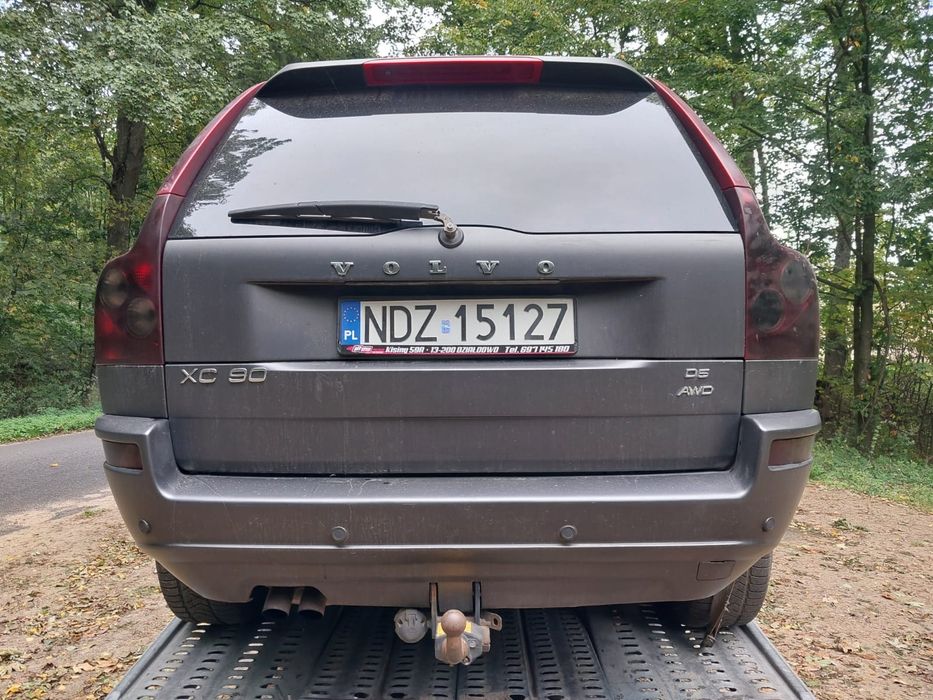 Części volvo xc90 2.4 d5 silnik skrzynia drzwi skóra lampa szyba hak