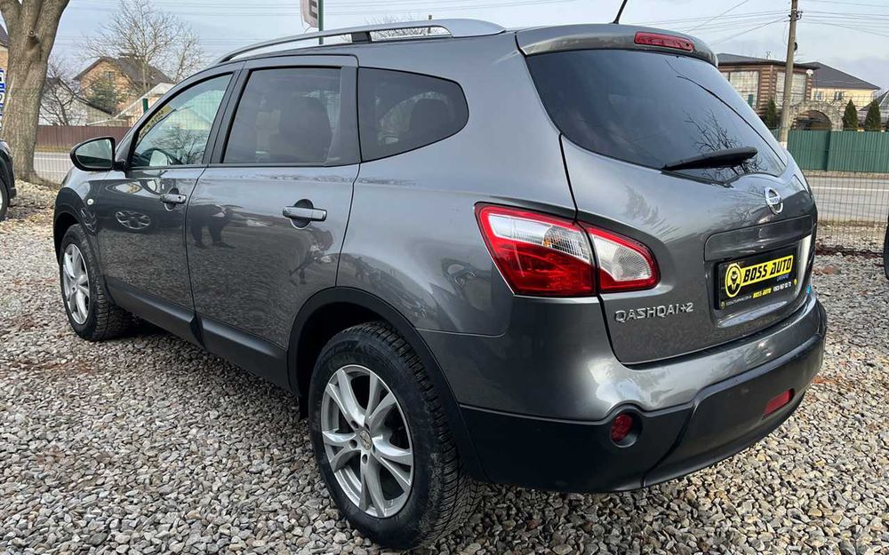 Nissan Qashqai+2 2012