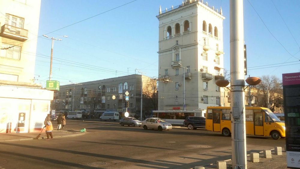 Сдам 3 комнаты 90 м на проспекте на Металле Подойдет для хранения вещей