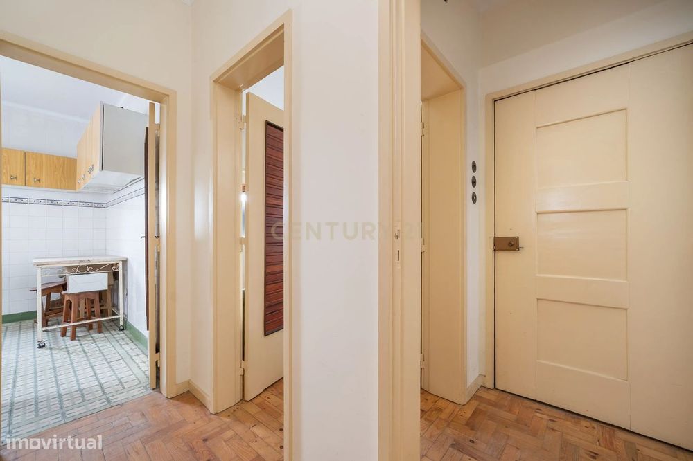 Venda | Apartamento T3+1 com garagem na Rua Verde Pinho em Coimbra