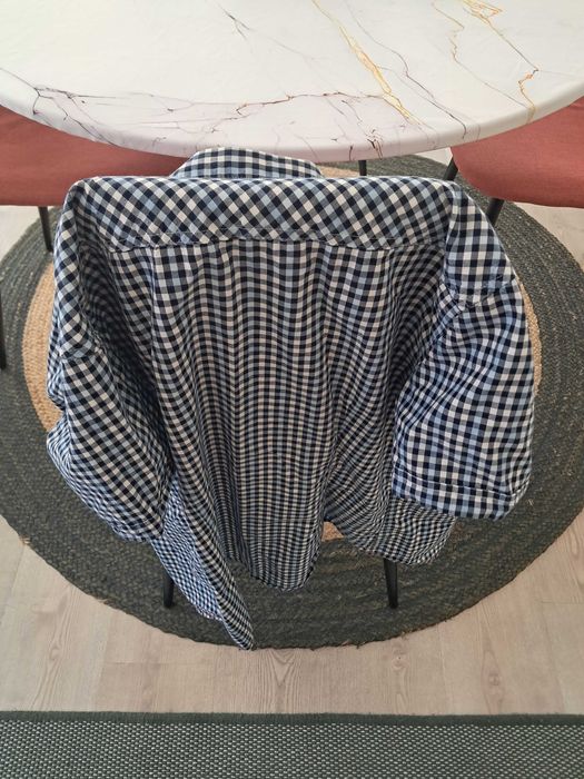 Camisa de manga curta axadrezada azul e branca para homem