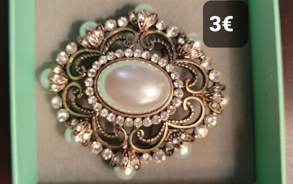 Vende Colar e bincos