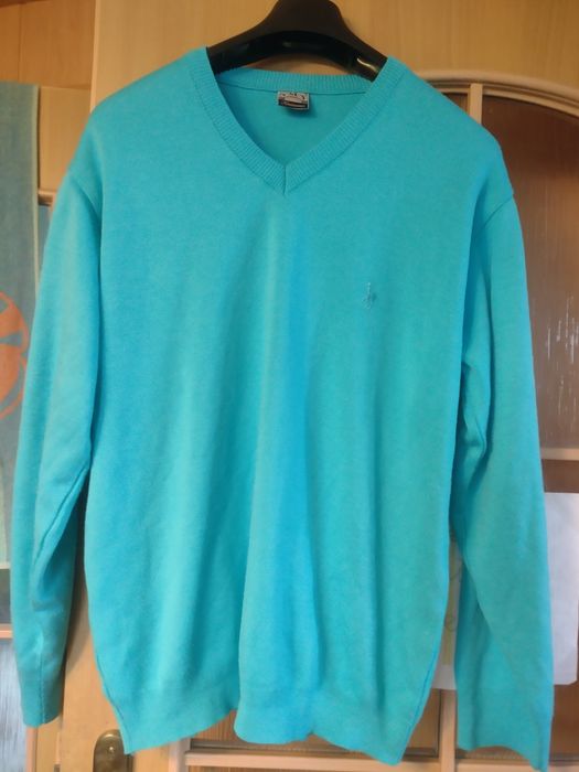Sweter męski niebieski M/L w serek