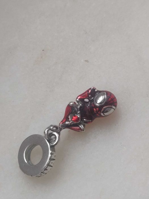 Homem aranha pandora