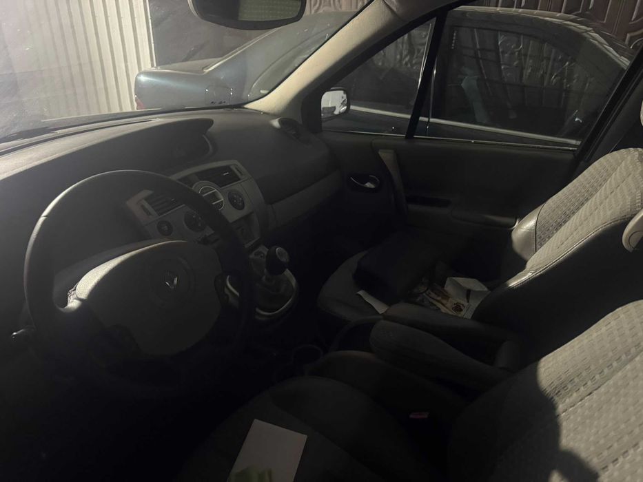 Renault Scénic II 2.0 Dci 150cv — photo 2