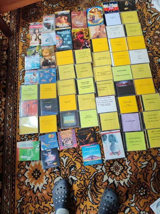 Płyty CD kasety magnetofonowe