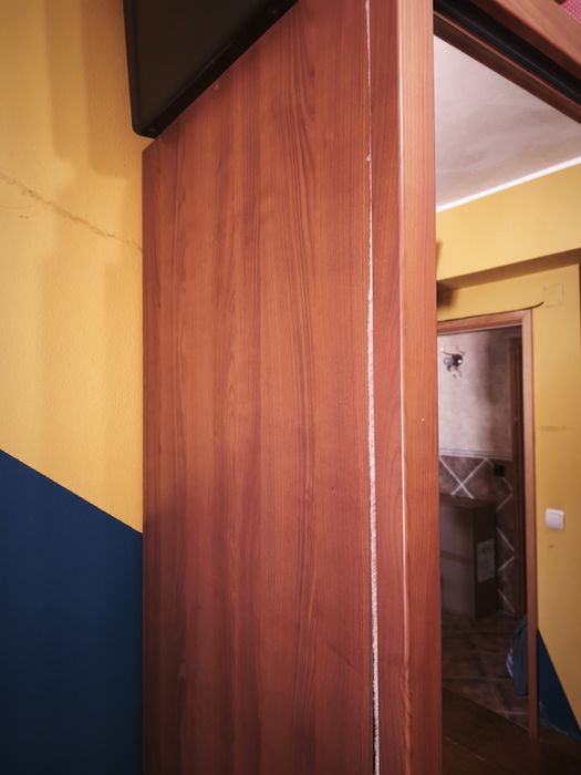 Roupeiro / Armário de Quarto c/ Portas de Correr e Espelho