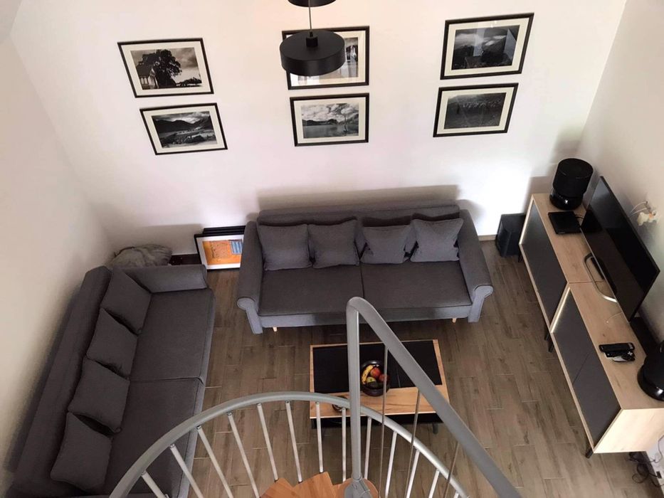 Piękne  domki w gorach  nad brzegiem Dunajca Szczawnica