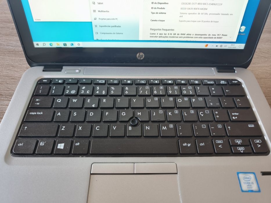 Portátil HP G3 Touchscreen 12"
Processador i5
8GB RAM
Disco SSD 256