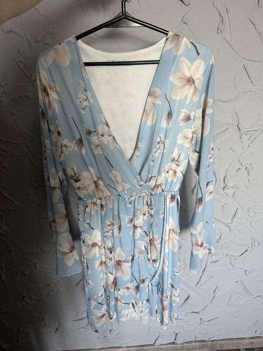 Sukienka w kwiaty made in italy