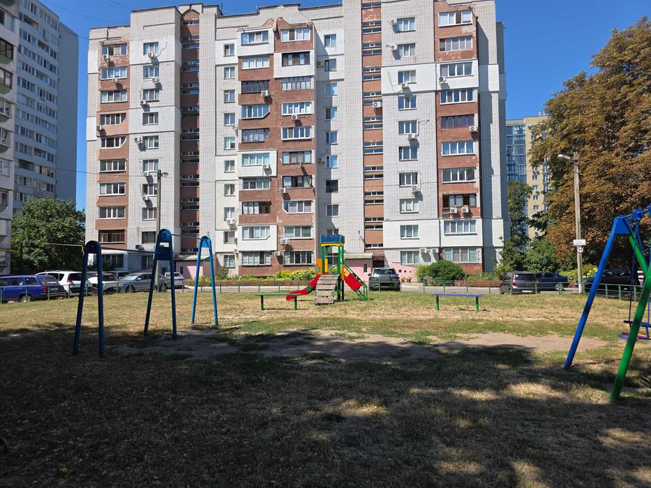 Велика 2к квартира у центрі міста. ДержПрограми.