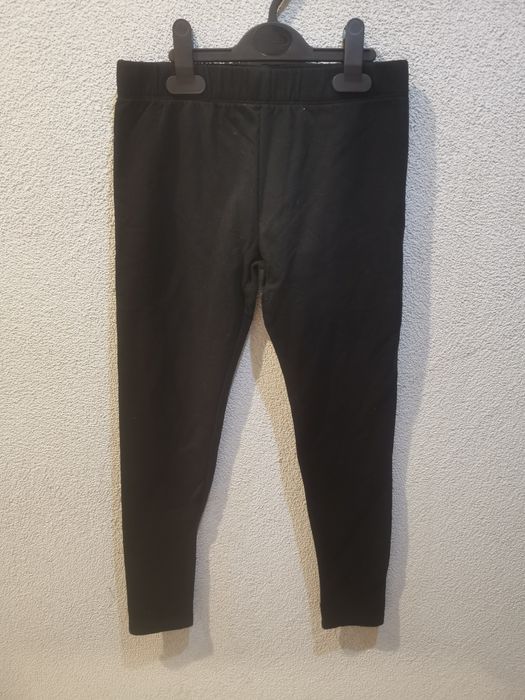 Leginsy dla dziewczynki w bardzo dobrym stanie. Rozmiar 152
Zapraszam