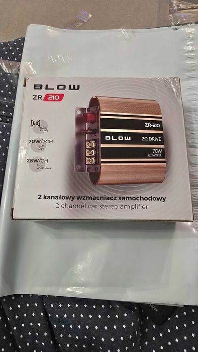 Dwukanałowy wzmacniacz audio BLOW ZR210 2x700 watt RMS
