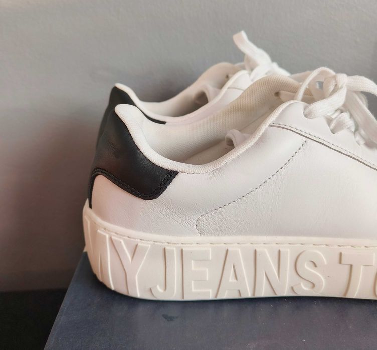 Sneakersy skórzane Tommy Jeans Hilfiger białe - r. 44