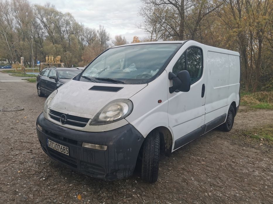 Opel vivaro 1.9 dci 2005r
