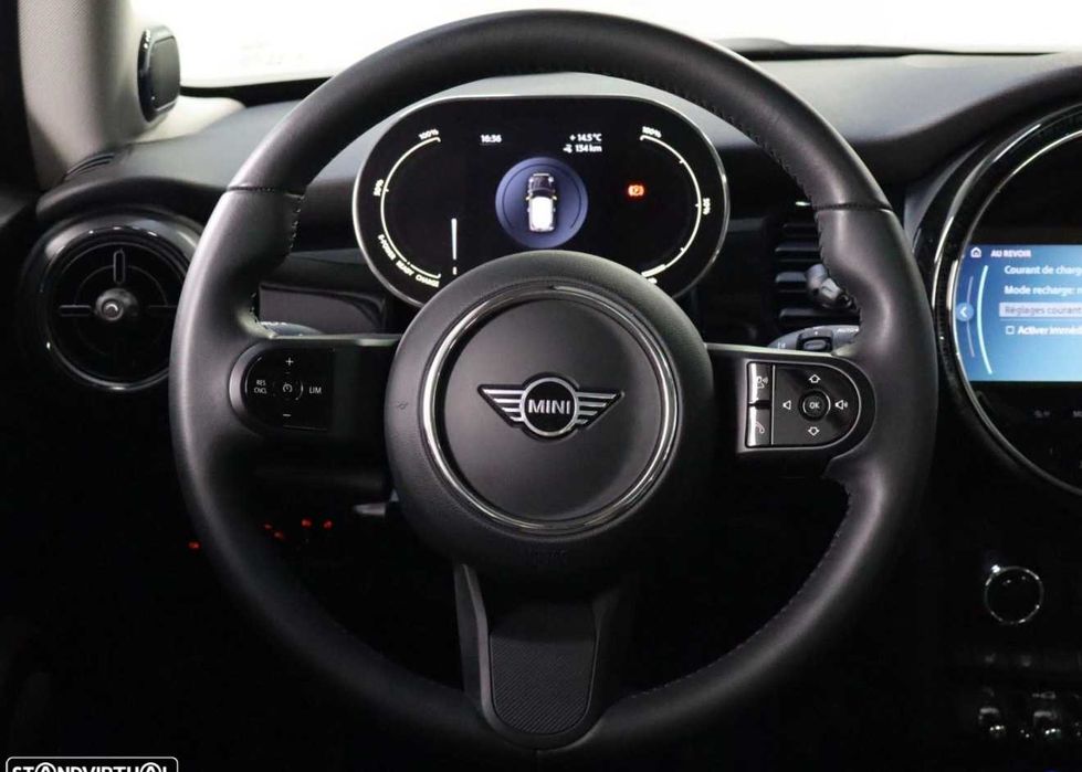 2023 MINI Cooper SE Electric Premium Plus | Low Mileage (12300 km)