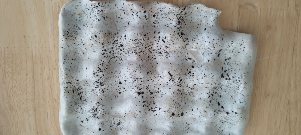 Talerzyk podstawka patera talerz pojemnik na jajka ceramika Wielkanoc