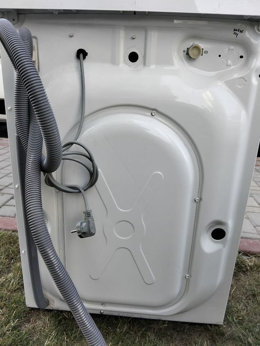 Пральна машинка AEG
