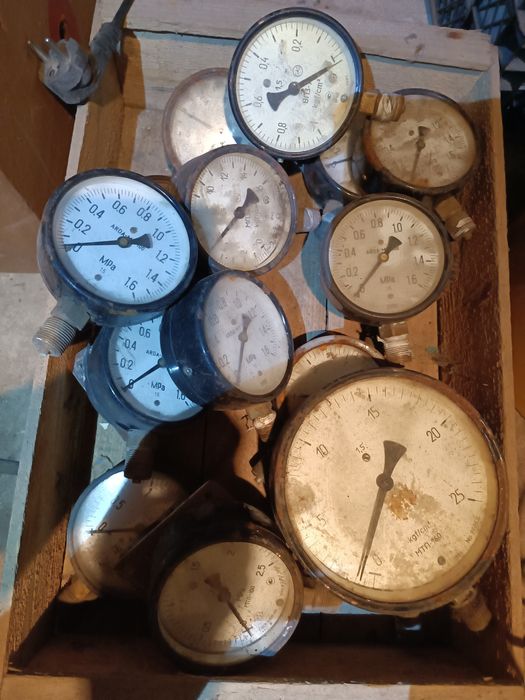 Продам манометри СРСР