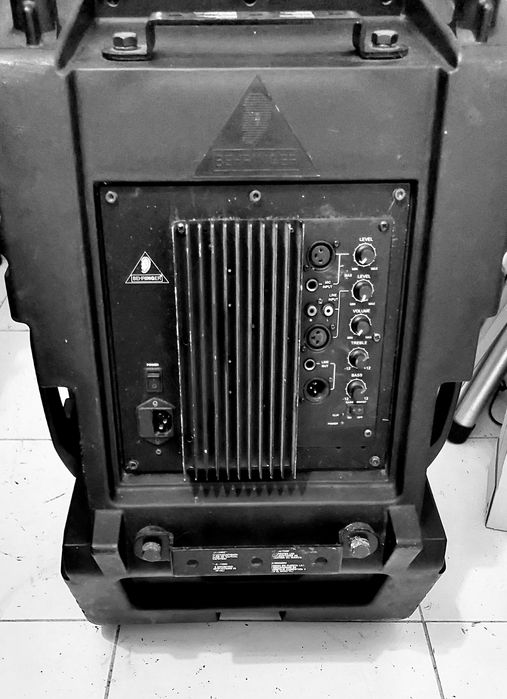 Behringer B300 amplified column with ld systems module64409363768706121