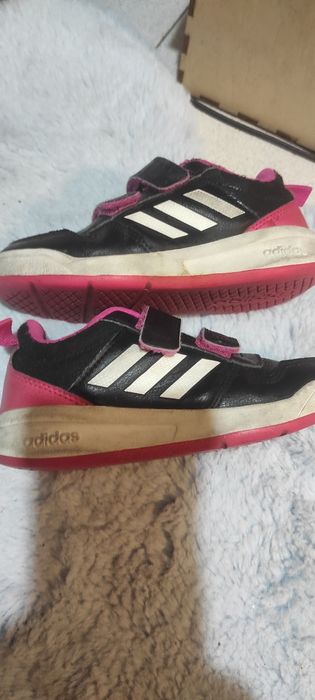 Tênis adidas pra criança