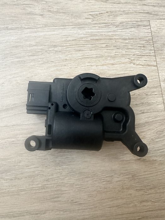 Електропривід заслонки пічки VAG 5Q0907511A (розборка)