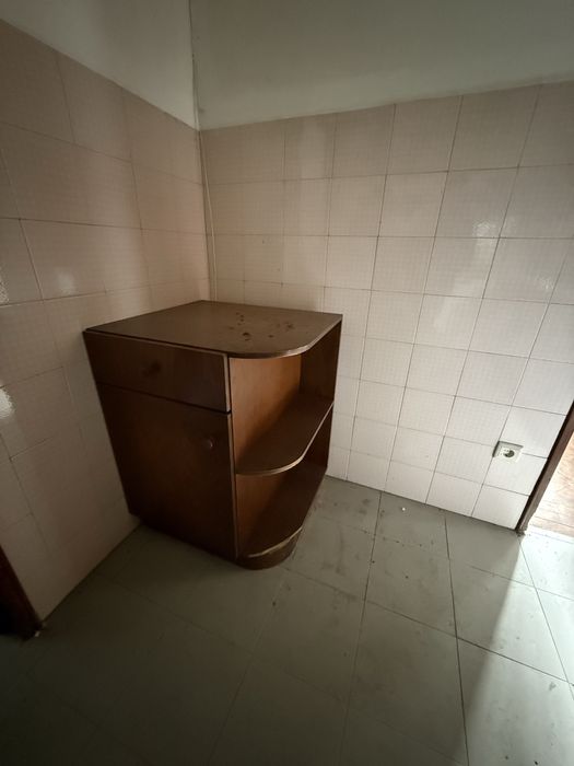 Movel cozinha com pedra e movel de cima e movel de canto em madeira