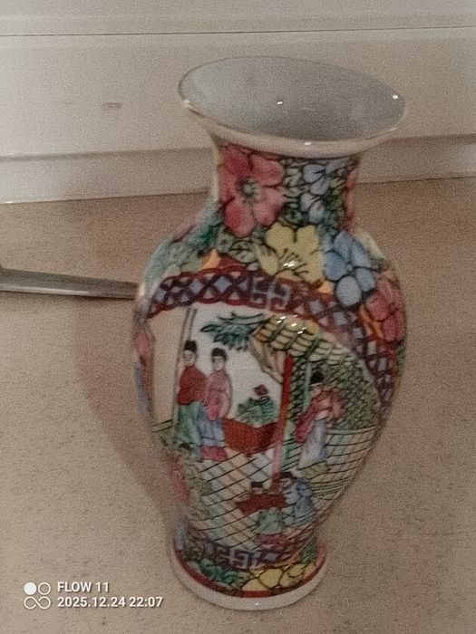 Chiński dzbanek oraz mniejszy