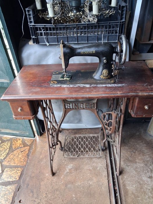 Maquina de costura antiga