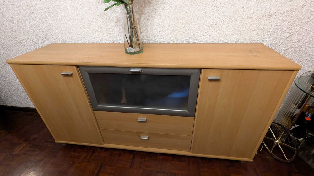 Conjunto inteiro de Mesa + 4 cadeiras + Estante + Aparador