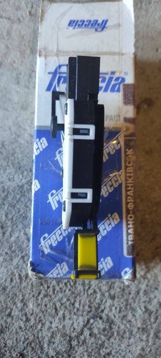 Датчик положення педалі зчеплення