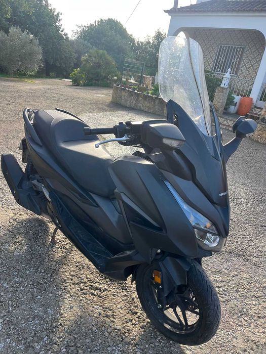 Honda Forza 125cc de 2021 acidentada