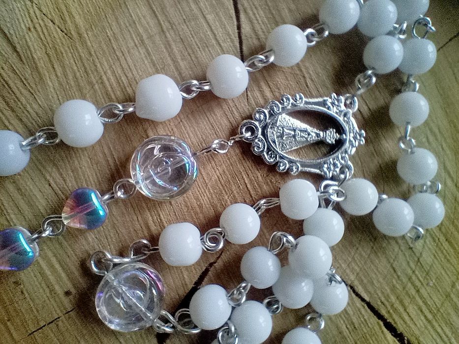 Biały, krystaliczny różaniec - handmade
