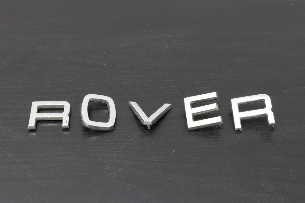 Emblemas de carros de diversas marcas