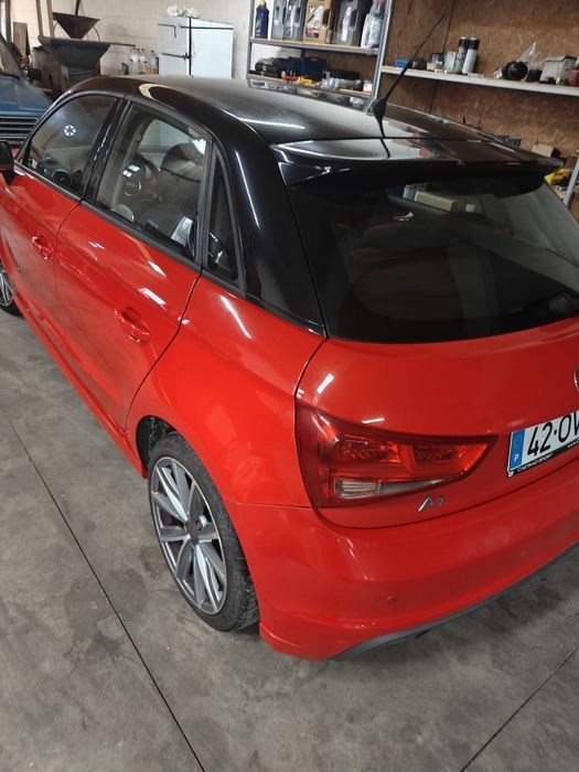 Audi A1 8X, 1.6 tdi
Modelo S-line

Levou agora:
Revisão completa, oleo