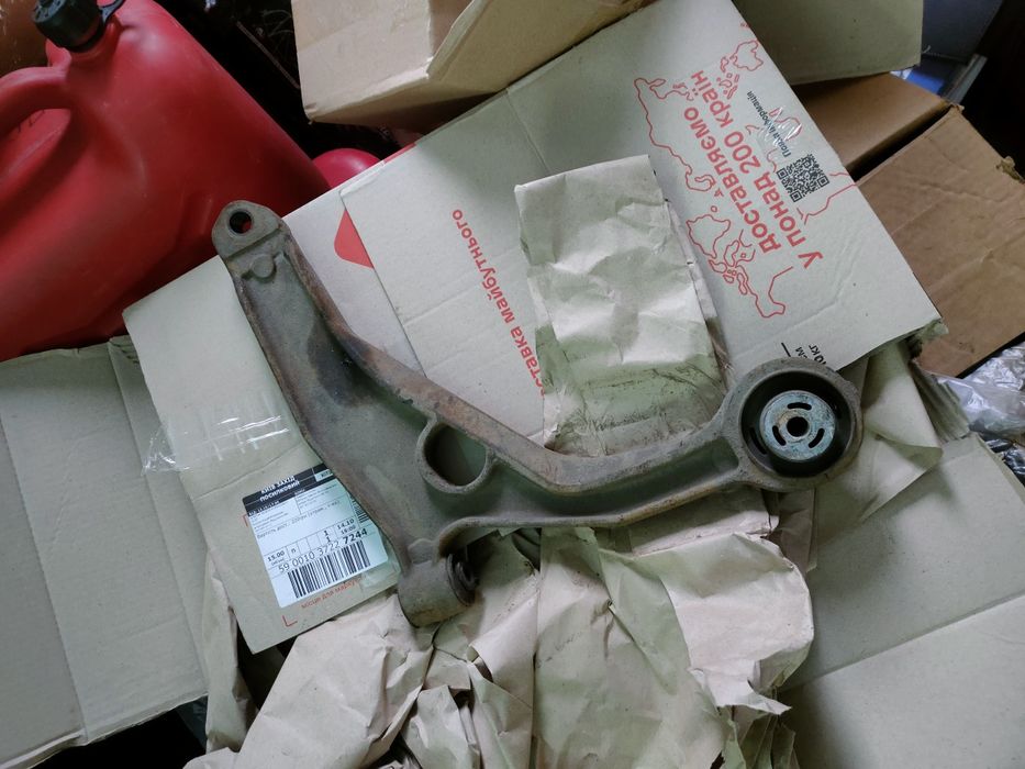 Амортизатрри в сборі з проставками Додж Джорні