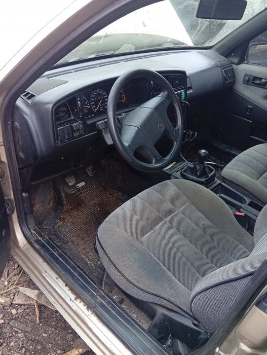 Розборка Volkswagen Passat B3 GL 1.8 інжектор бензин седан фольцваген