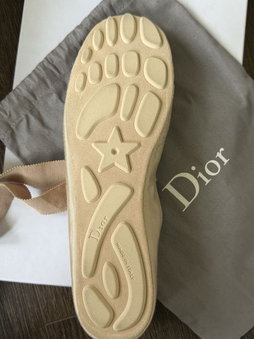Балетки Dior бежеві ( нові)