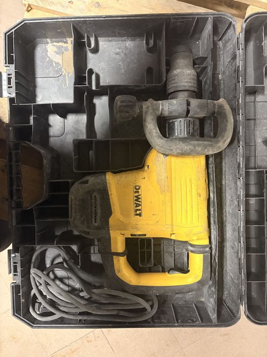 Młot sds-max Dewalt d25832