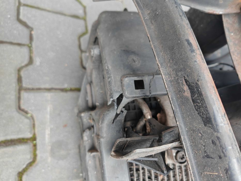 PASSAT B7 11-14 1.6 DIESEL Pas Przedni Wzmocnienie Kompletne