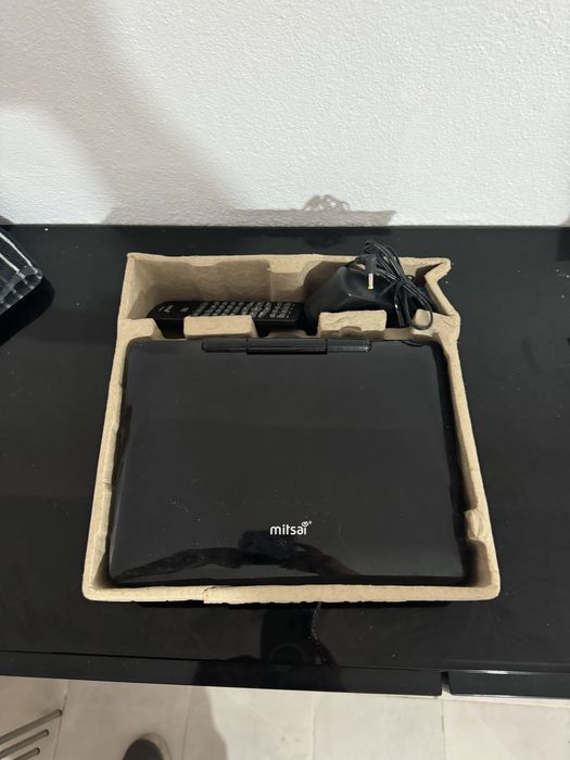 Dvd portatil como novo